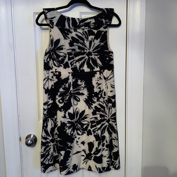 Ann Taylor LOFT Black Floral Print Dress Size 6 - Picture 3 of 8